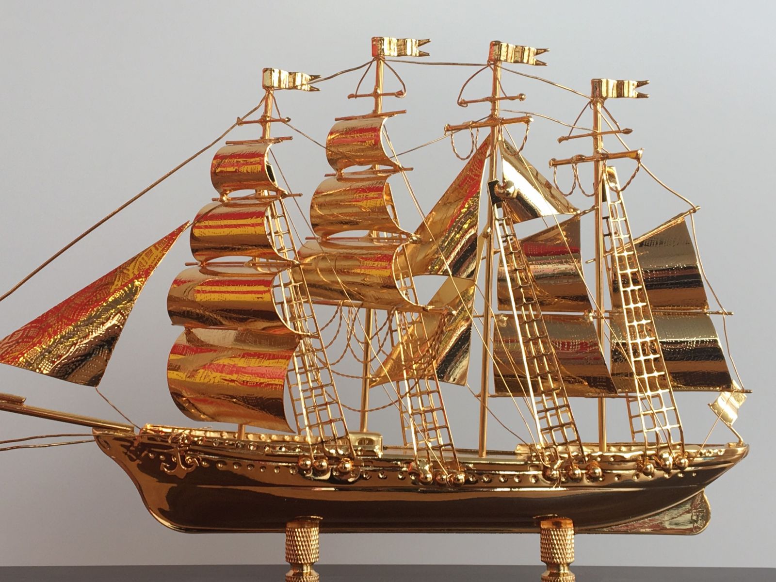 Hình ảnh chụp cận cảnh cánh thuyền buồm